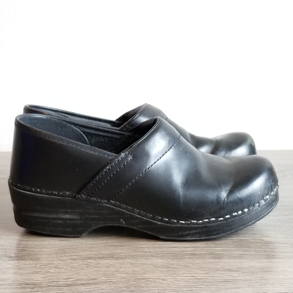 dansko clogs 40